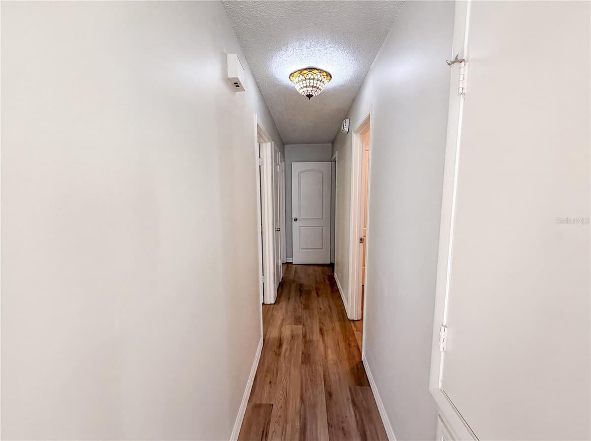 2230 SPRING HOLLOW DRIVE — photo 11 of 20