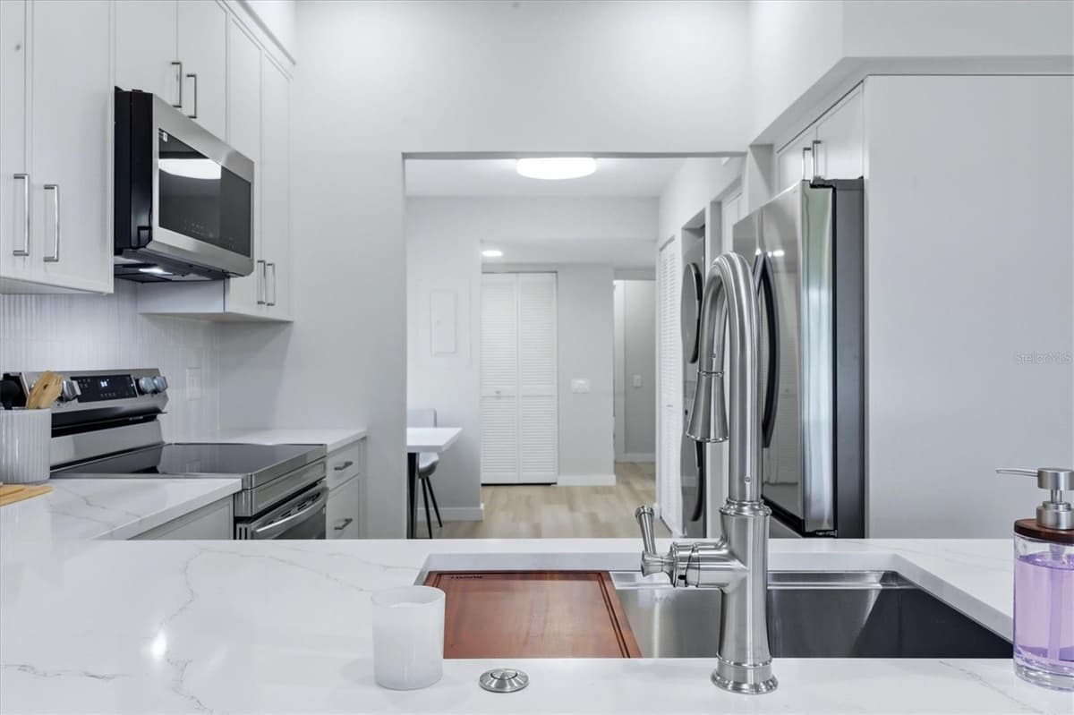 120 WOODLAND PLACE — photo 11 of 65