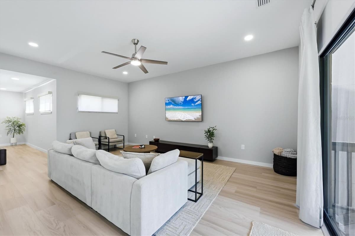 120 WOODLAND PLACE — photo 6 of 65