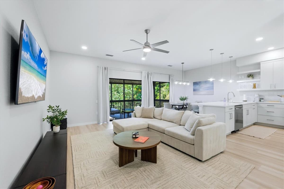 120 WOODLAND PLACE — photo 3 of 65