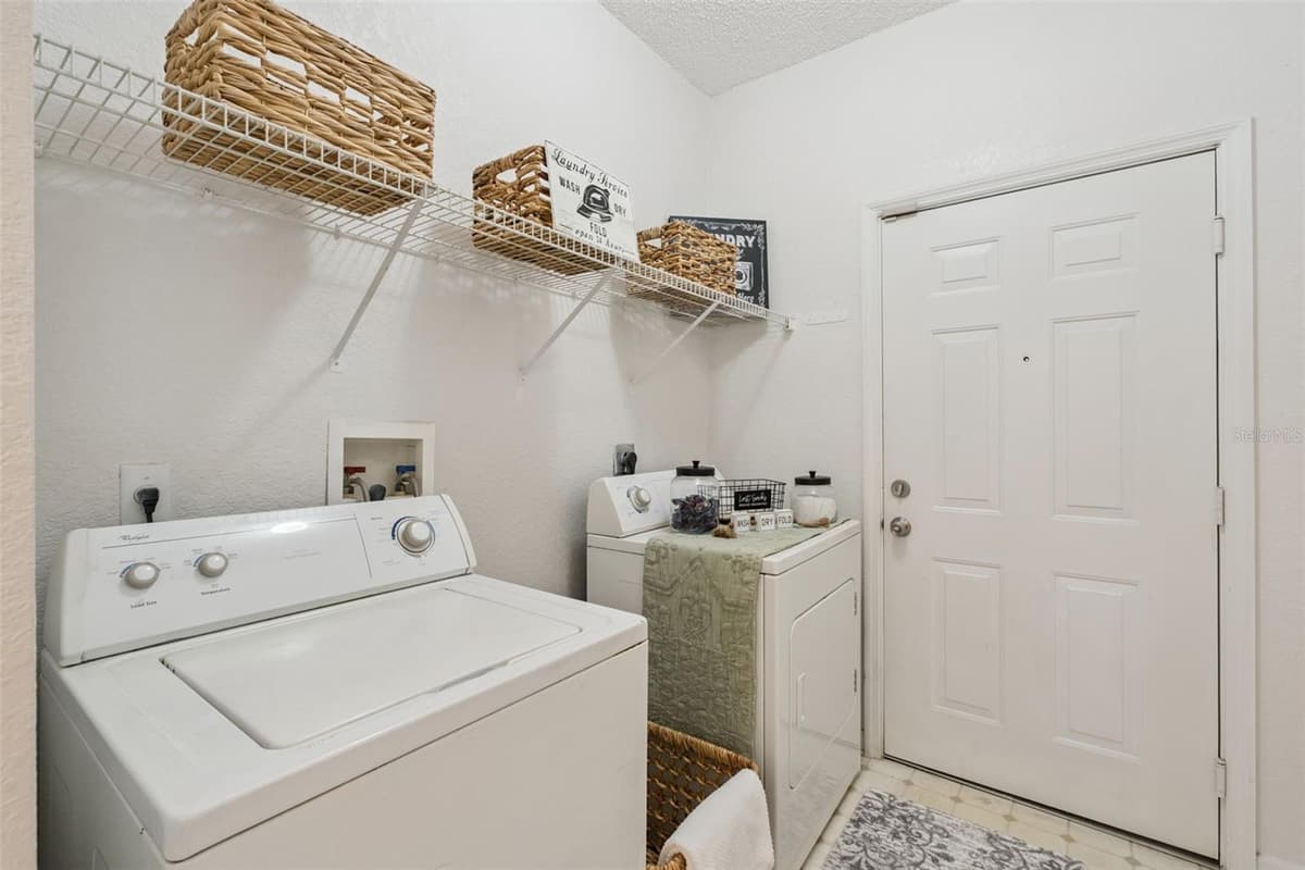 426 ARBOR LAKES — photo 16 of 20