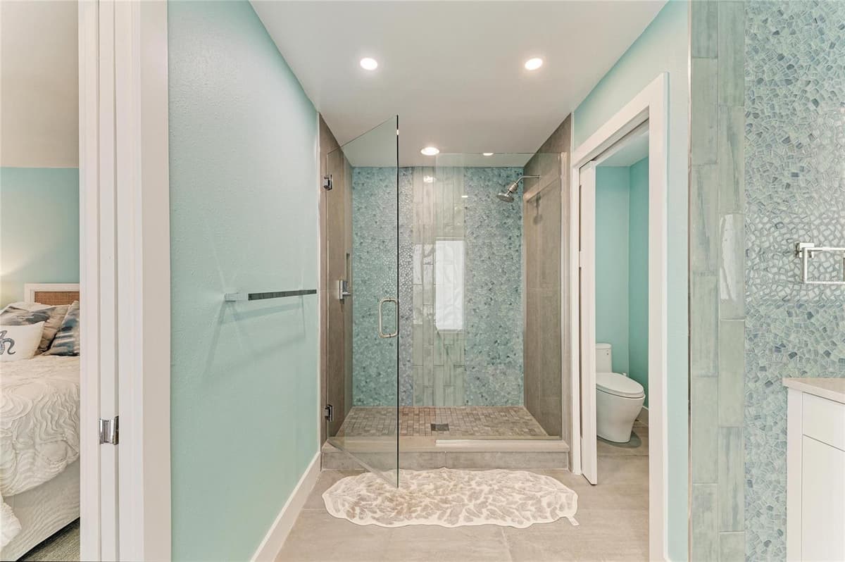 580 LINLEY STREET — photo 9 of 90
