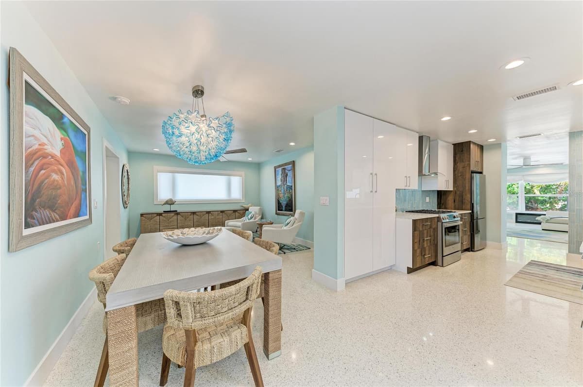 580 LINLEY STREET — photo 14 of 90