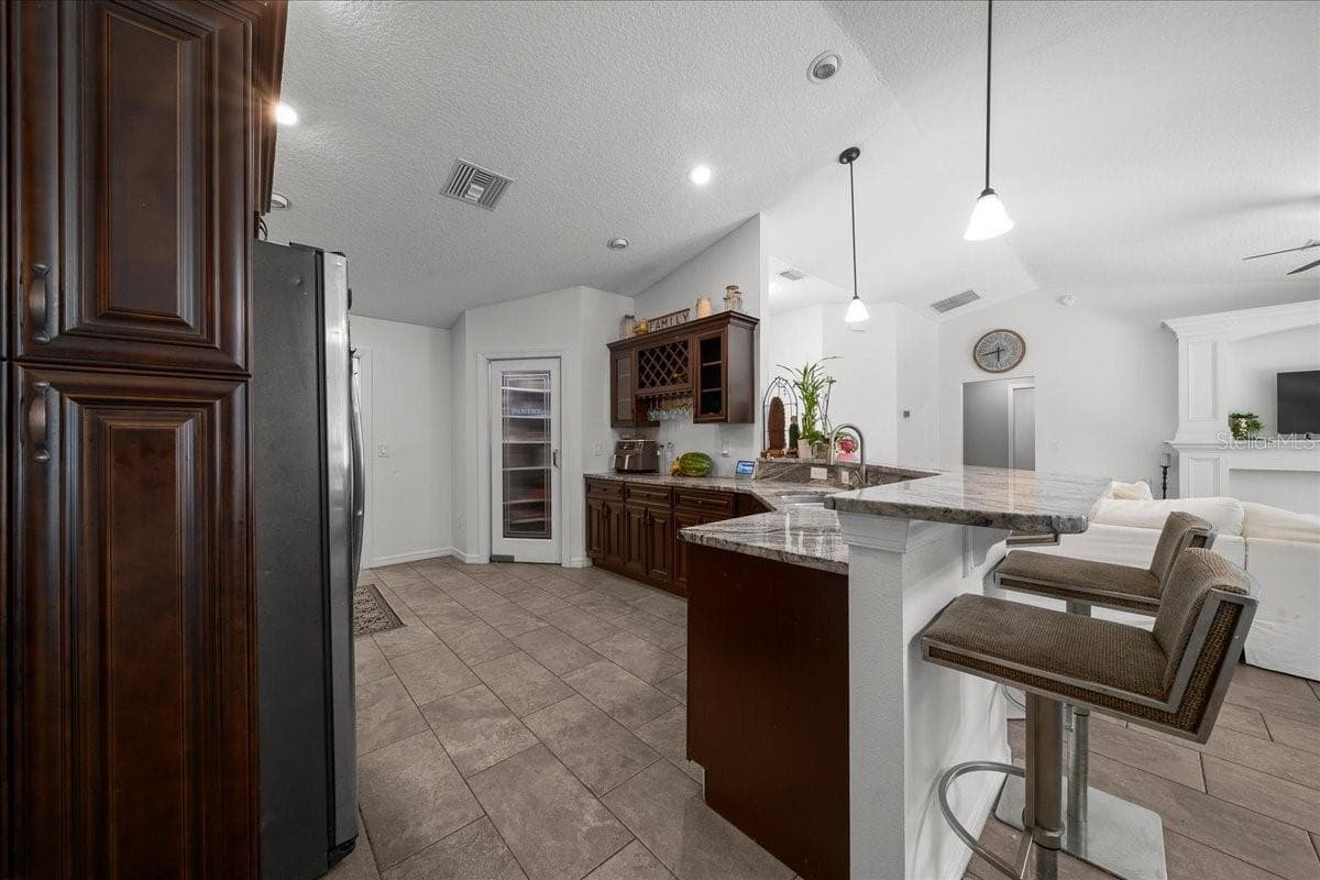 60 OWENS STREET — photo 17 of 62