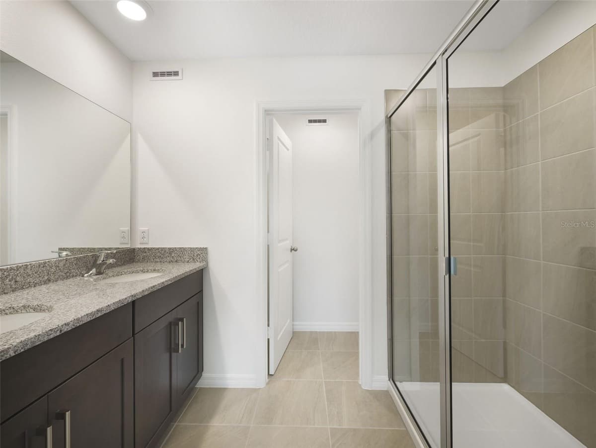 1649 GREENLEAF WOOD COVE — photo 9 of 23
