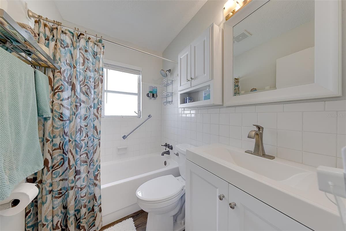 9906 LILY STREET — photo 16 of 48