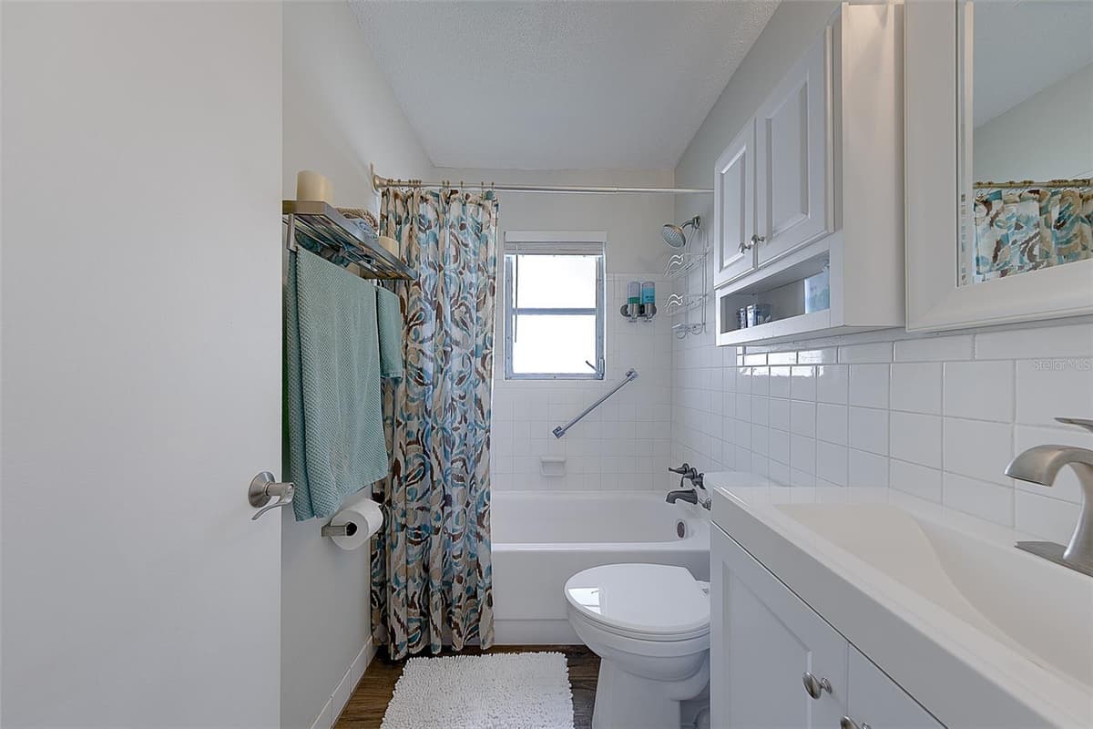 9906 LILY STREET — photo 17 of 48