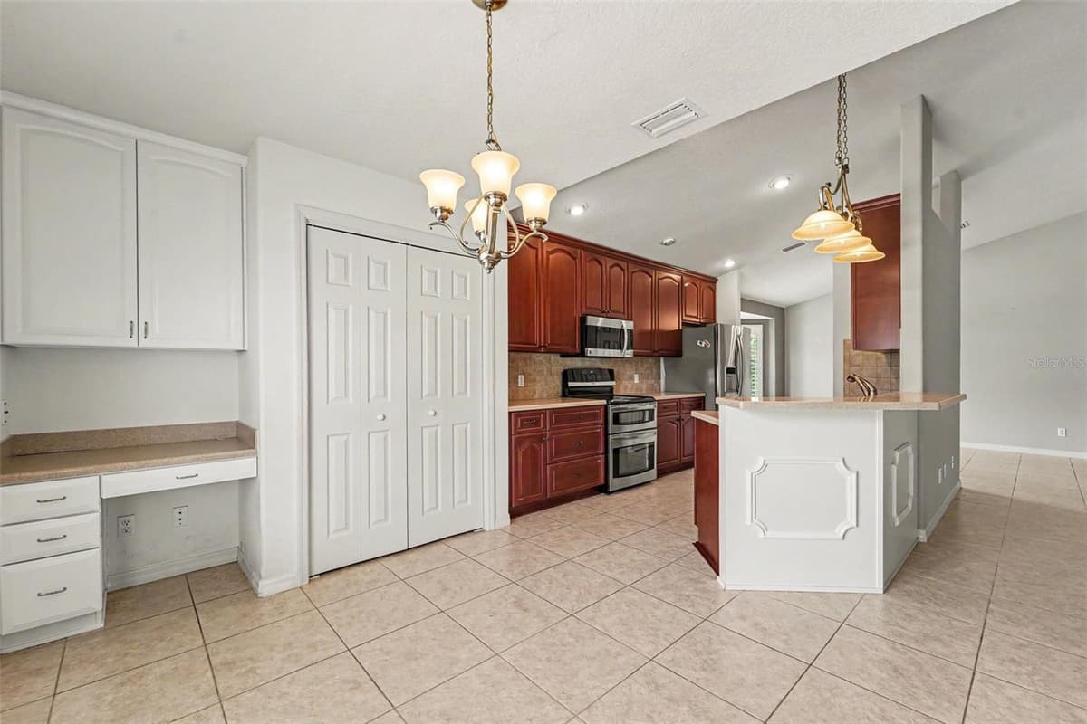 3805 E KIWI COVE CT — photo 9 of 27