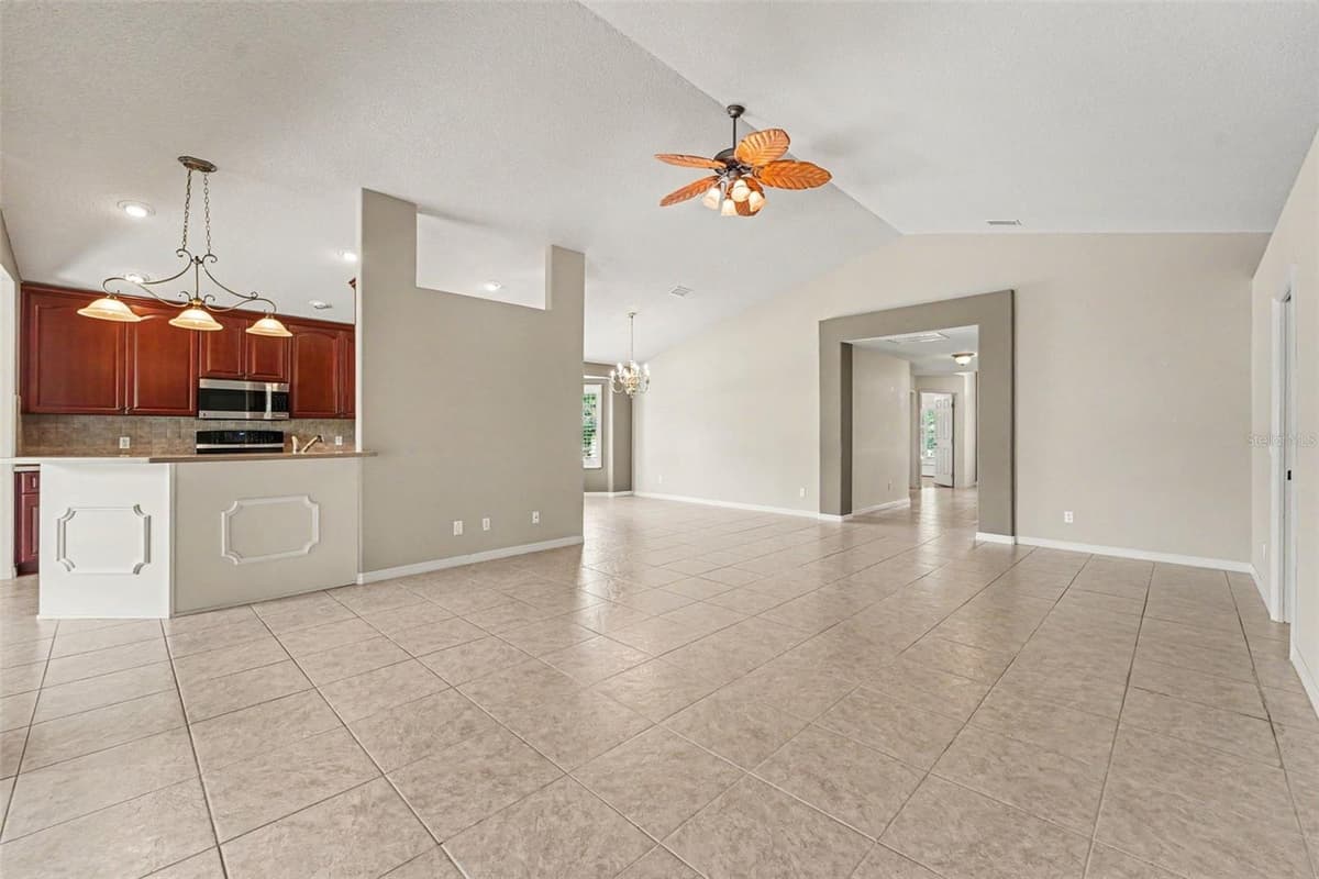 3805 E KIWI COVE CT — photo 4 of 27
