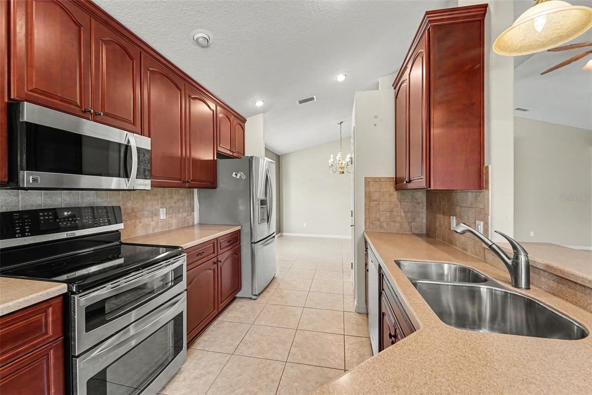 3805 E KIWI COVE CT — photo 5 of 27