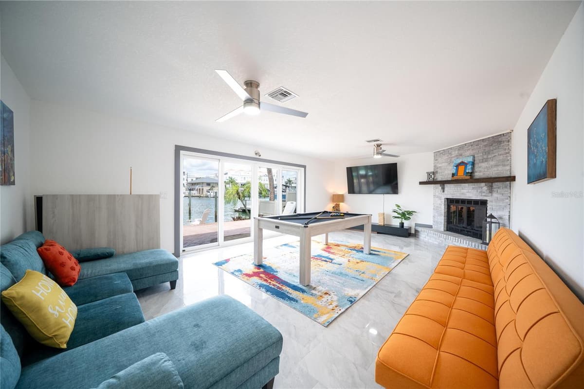 166 BAYSIDE DRIVE — photo 16 of 34