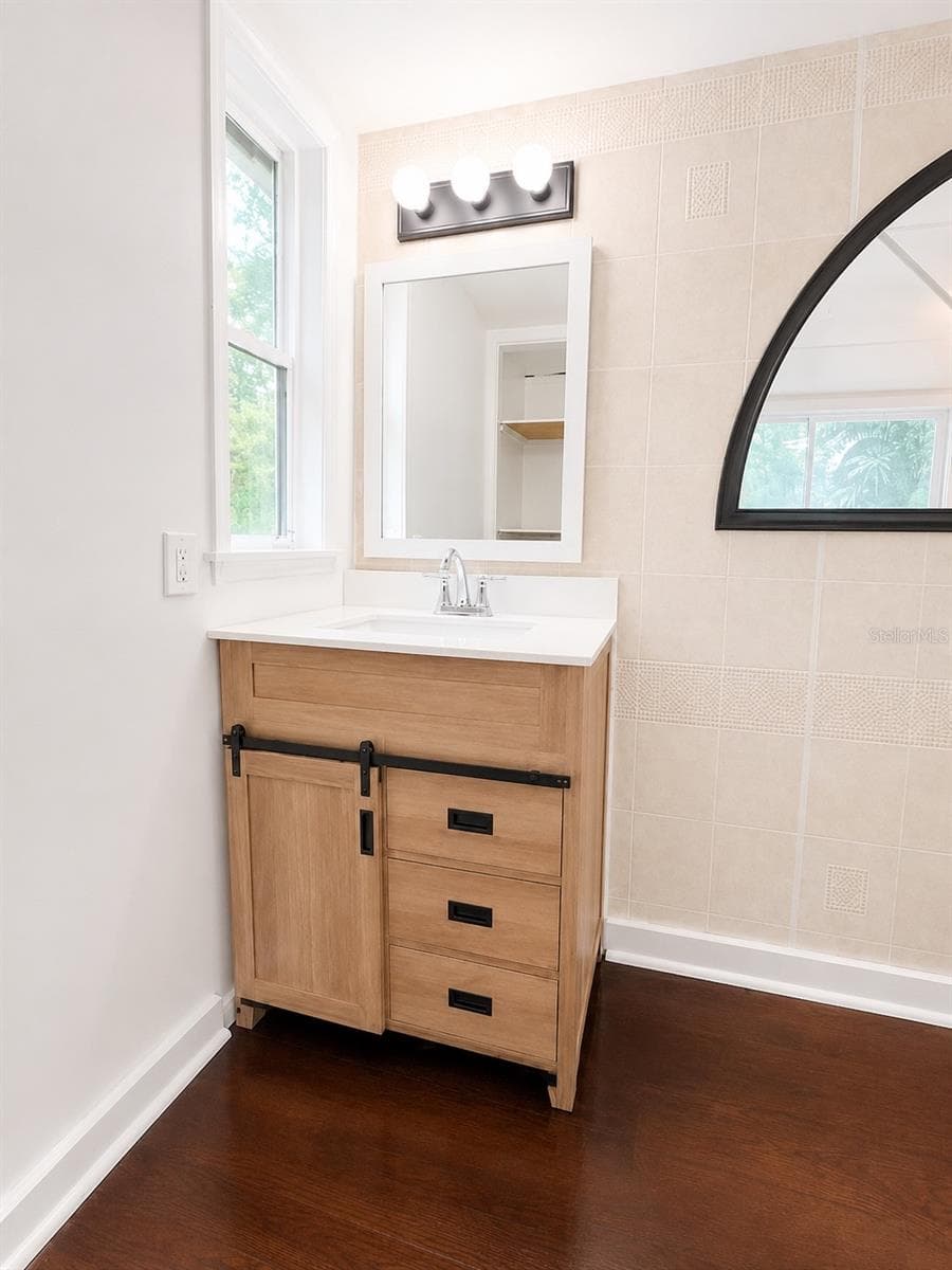 8010 MORROW COURT — photo 8 of 20