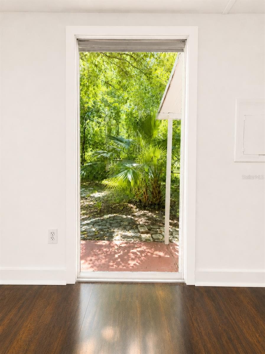 8010 MORROW COURT — photo 12 of 20