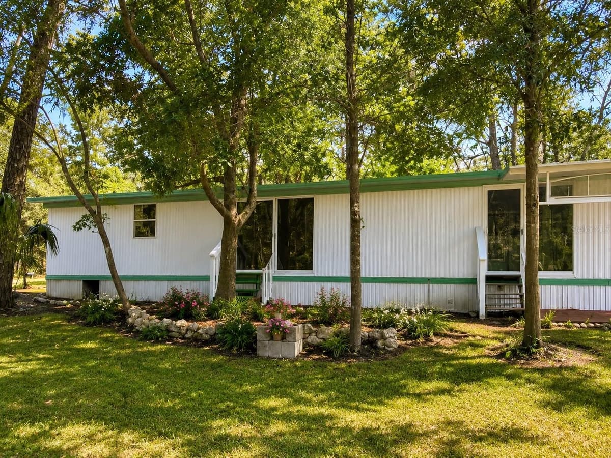 8010 MORROW COURT — photo 4 of 20