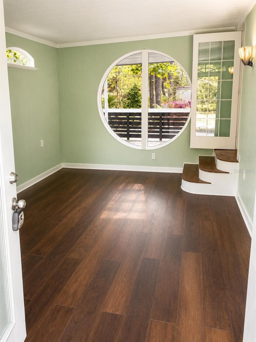 8010 MORROW COURT — photo 7 of 20