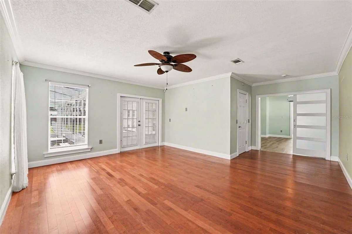100 SYLVANA COURT — photo 11 of 29