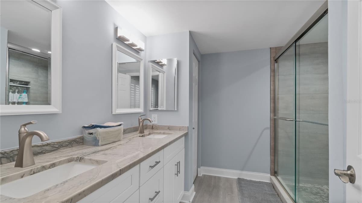 4565 ATLANTIC AVENUE — photo 14 of 43