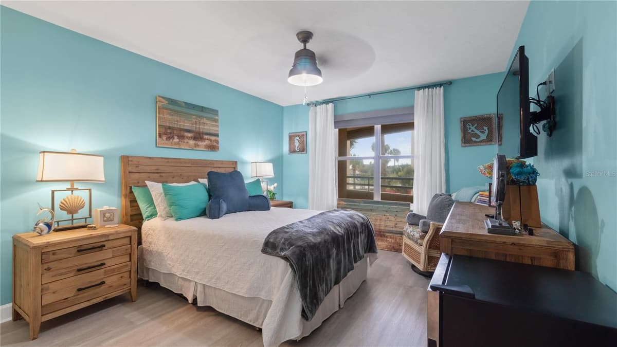 4565 ATLANTIC AVENUE — photo 21 of 43