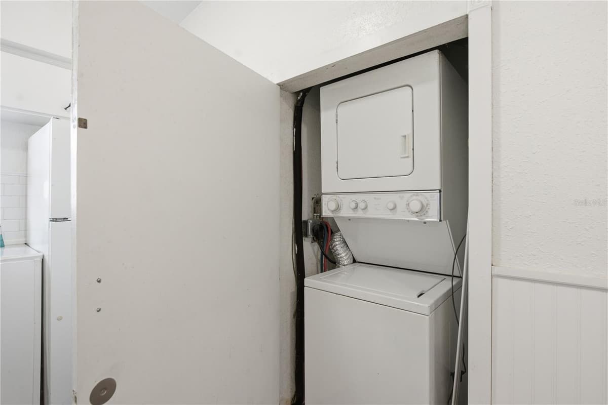536 PATRICIA AVENUE — photo 36 of 50