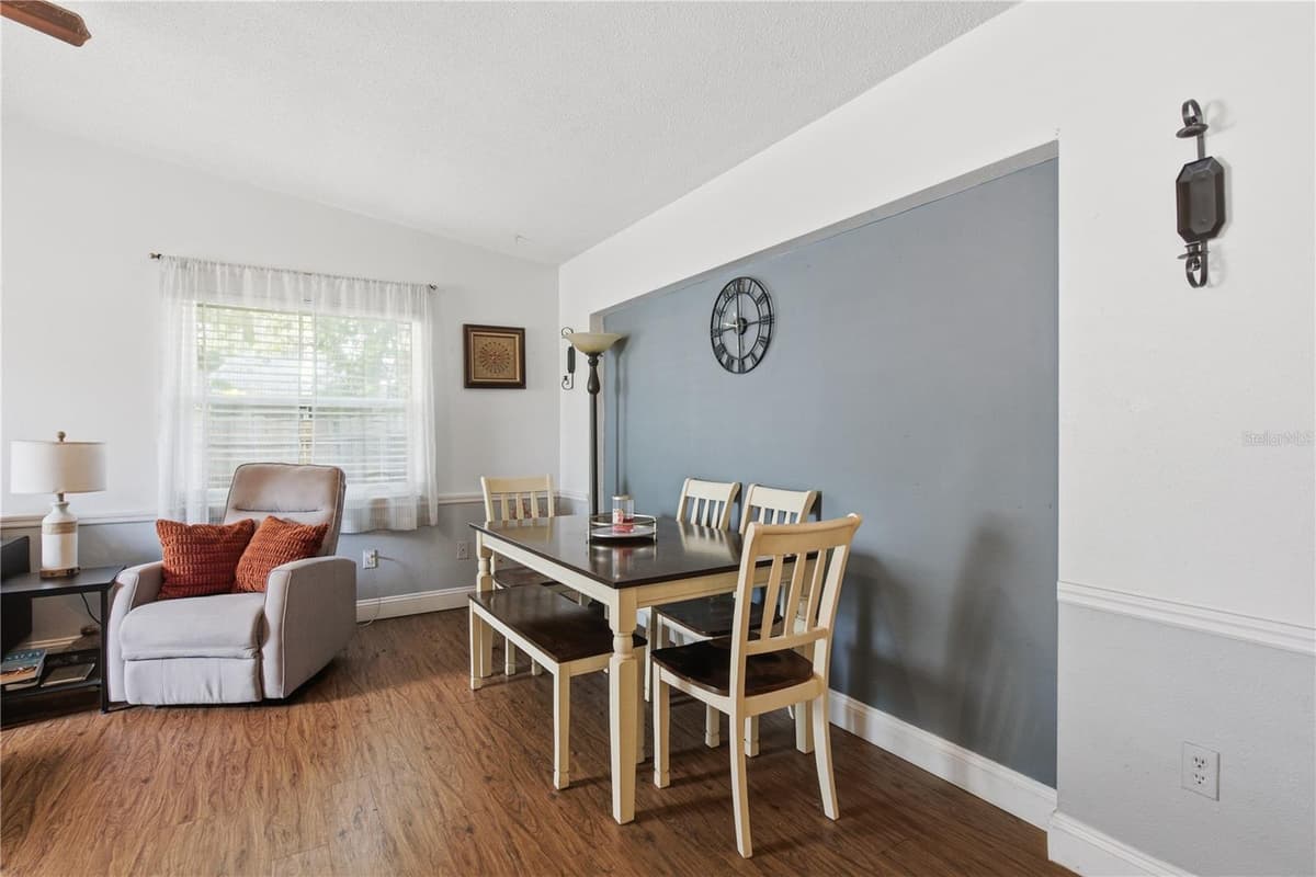 536 PATRICIA AVENUE — photo 11 of 50