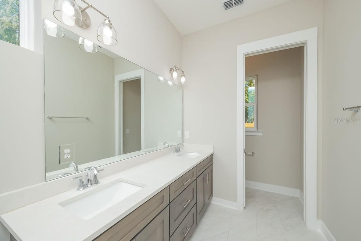 102 ORANGE TREE ROAD — photo 34 of 42