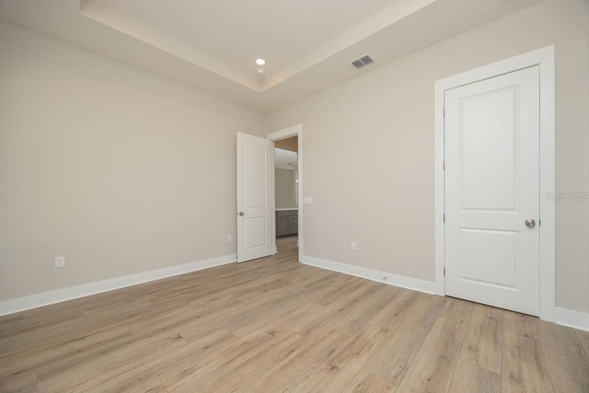 102 ORANGE TREE ROAD — photo 33 of 42