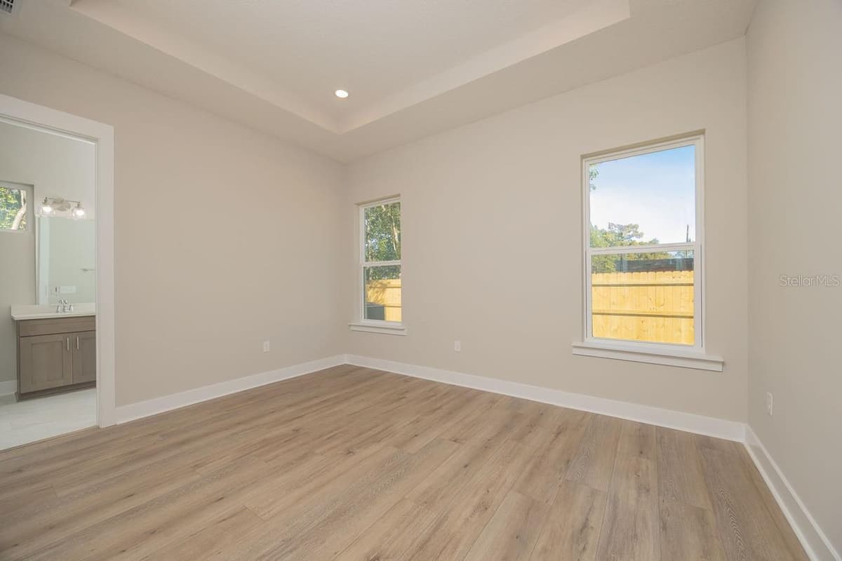 102 ORANGE TREE ROAD — photo 32 of 42