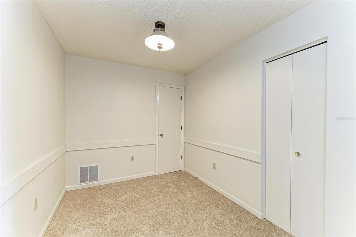 5503 FOUNTAIN LAKE CIRCLE — photo 5 of 25