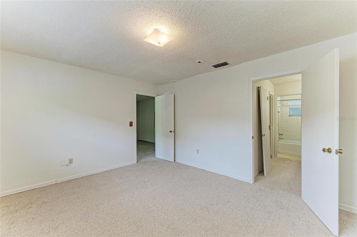 5503 FOUNTAIN LAKE CIRCLE — photo 18 of 25