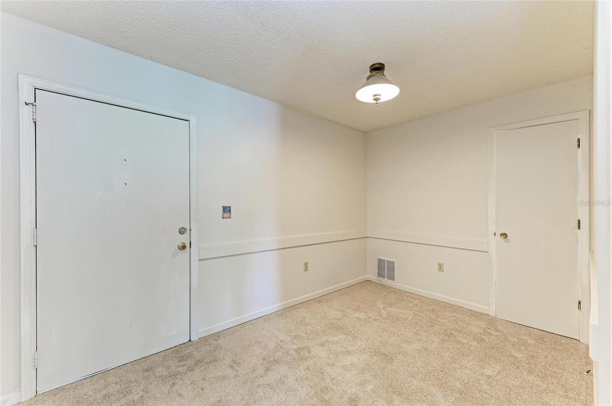 5503 FOUNTAIN LAKE CIRCLE — photo 4 of 25