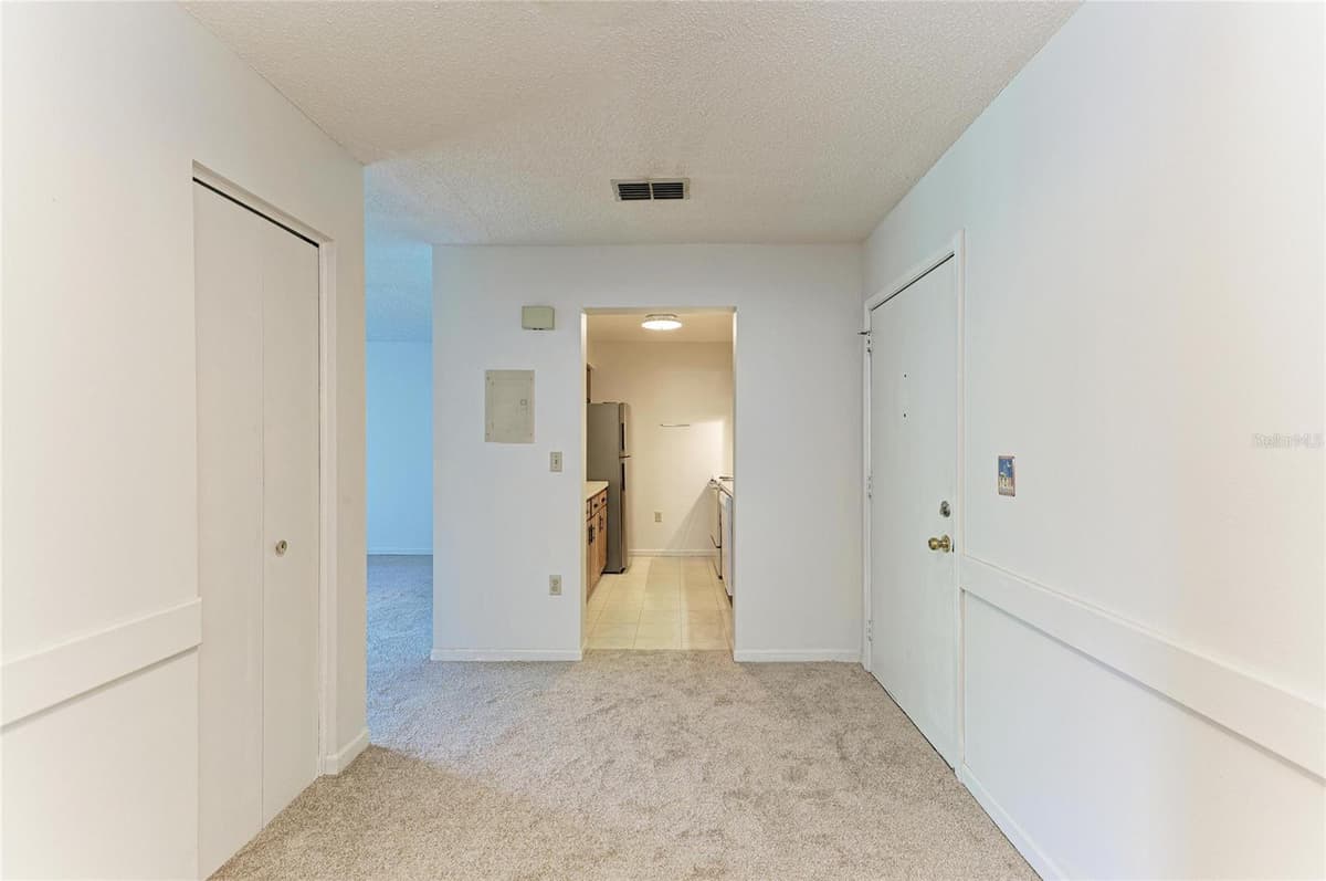 5503 FOUNTAIN LAKE CIRCLE — photo 19 of 25