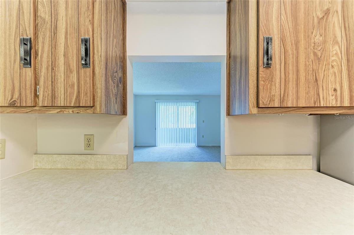 5503 FOUNTAIN LAKE CIRCLE — photo 8 of 25