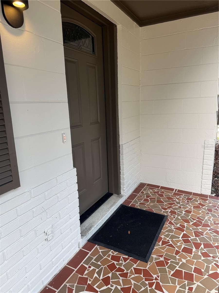 4606 EASTWOOD LANE — photo 4 of 40