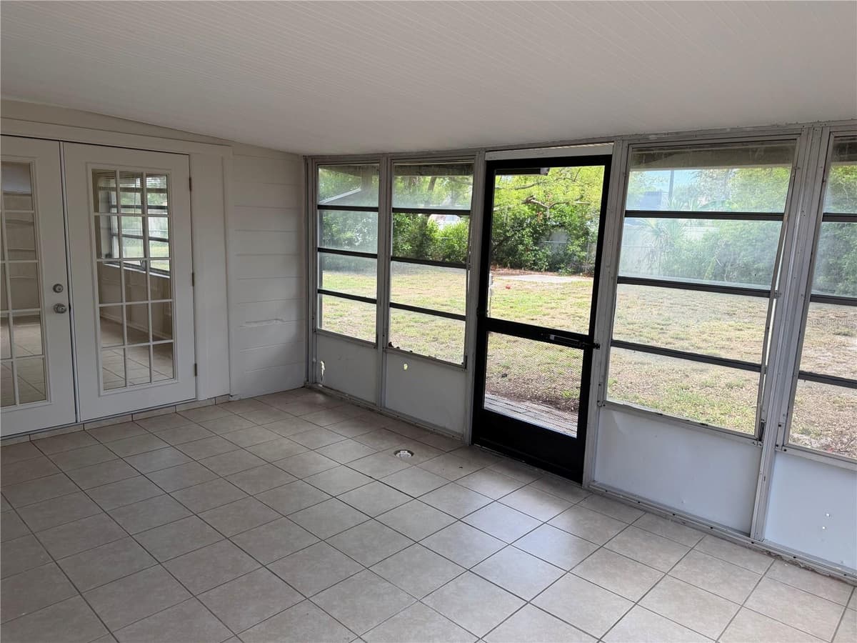 4606 EASTWOOD LANE — photo 30 of 40