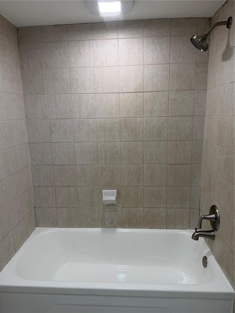 4606 EASTWOOD LANE — photo 23 of 40