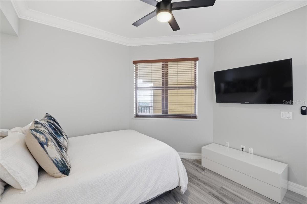 14300 RIVA DEL LAGO DRIVE — photo 23 of 49