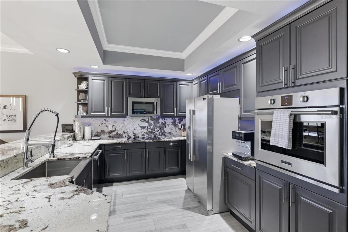 14300 RIVA DEL LAGO DRIVE — photo 9 of 49