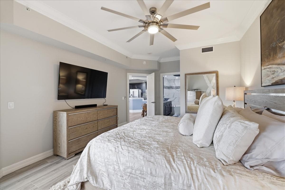 14300 RIVA DEL LAGO DRIVE — photo 18 of 49