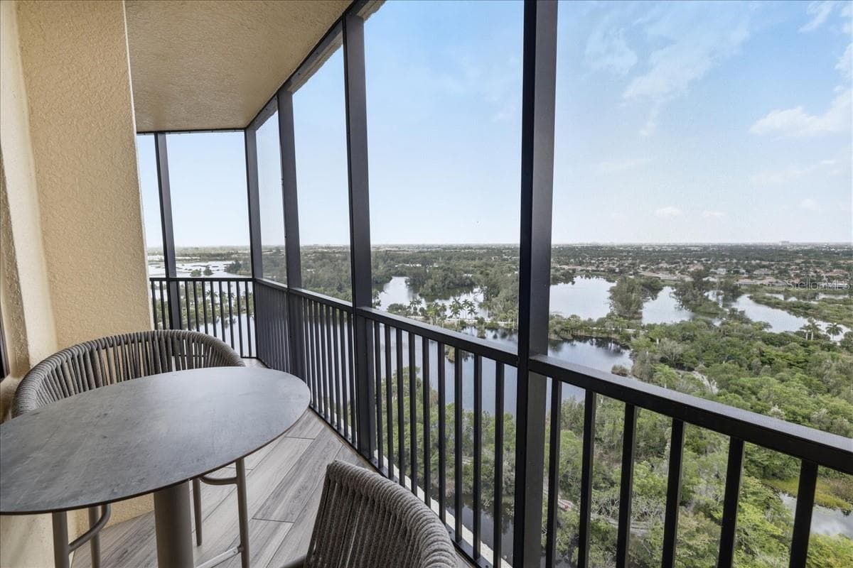 14300 RIVA DEL LAGO DRIVE — photo 30 of 49