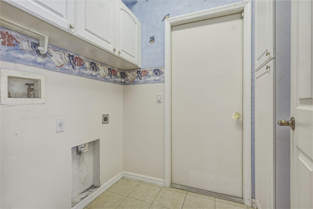 6305 ROCK CREEK CIRCLE — photo 31 of 43