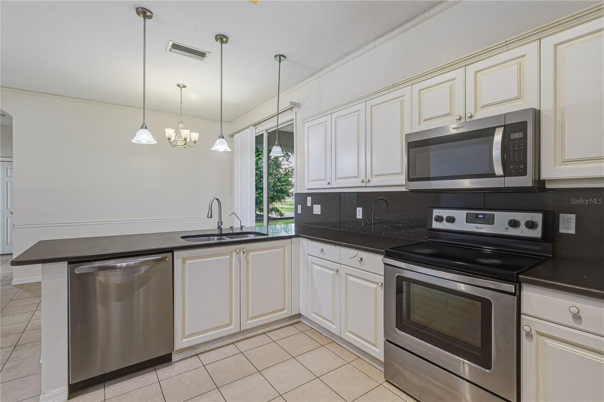 6305 ROCK CREEK CIRCLE — photo 14 of 43