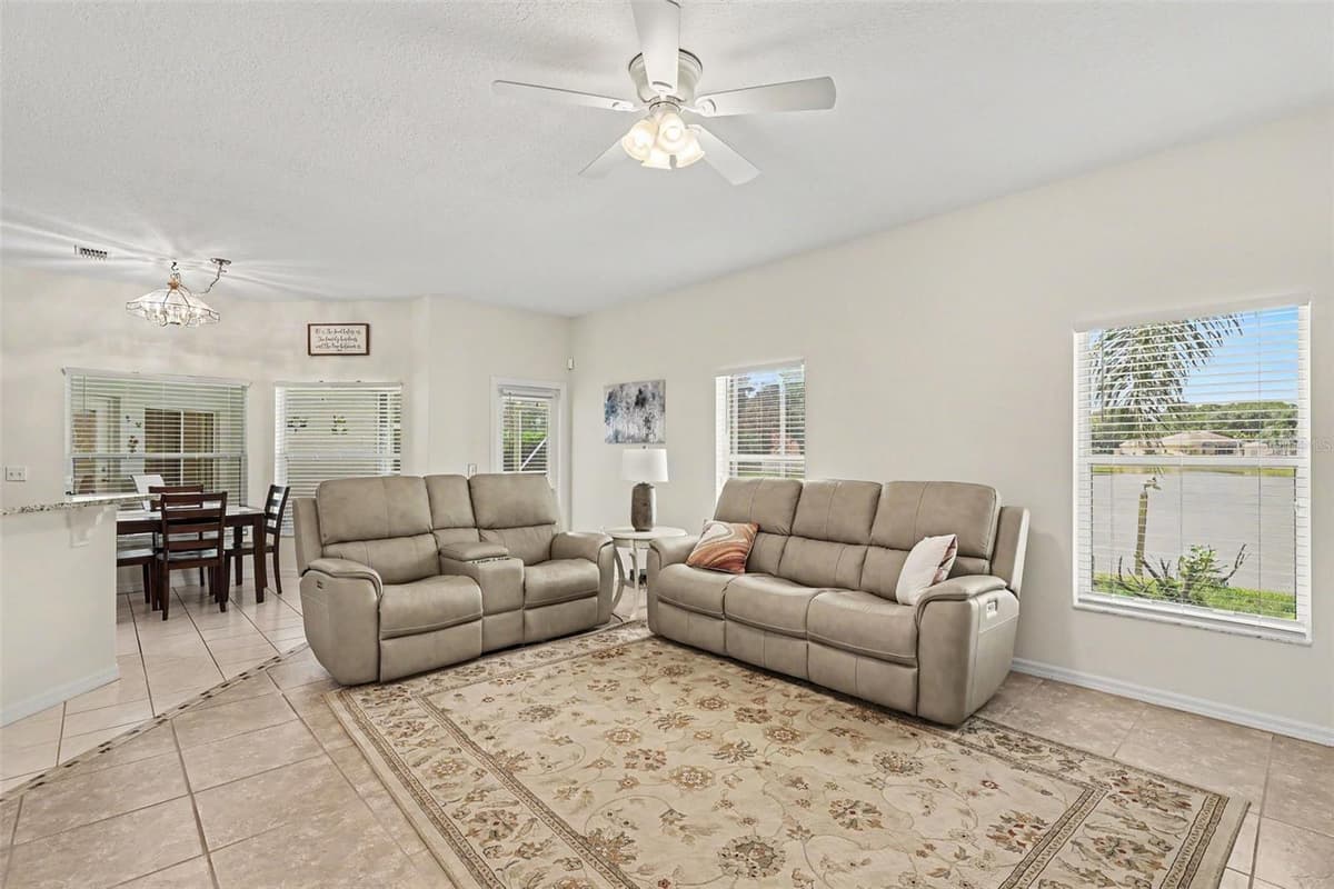 423 STONEHENGE CIRCLE — photo 9 of 41