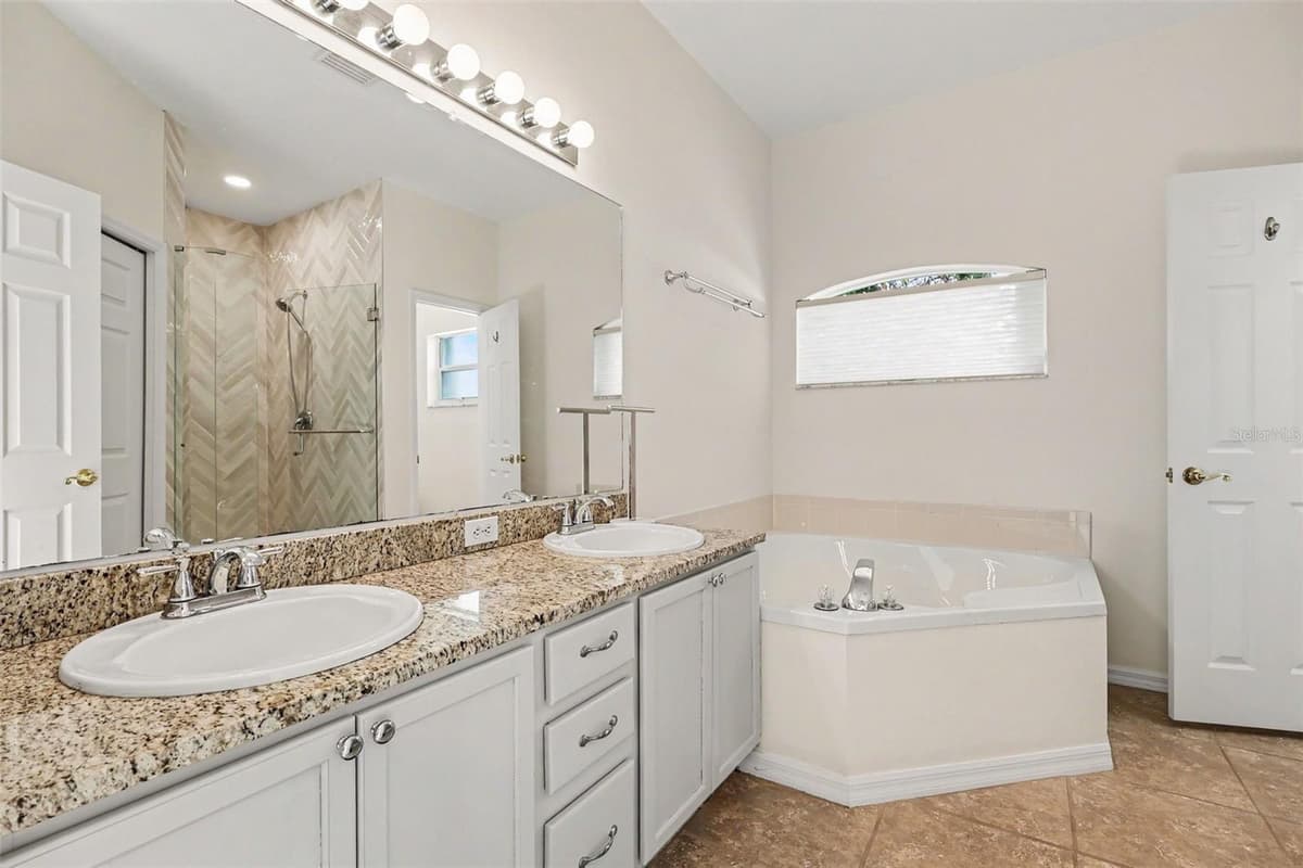 423 STONEHENGE CIRCLE — photo 17 of 41