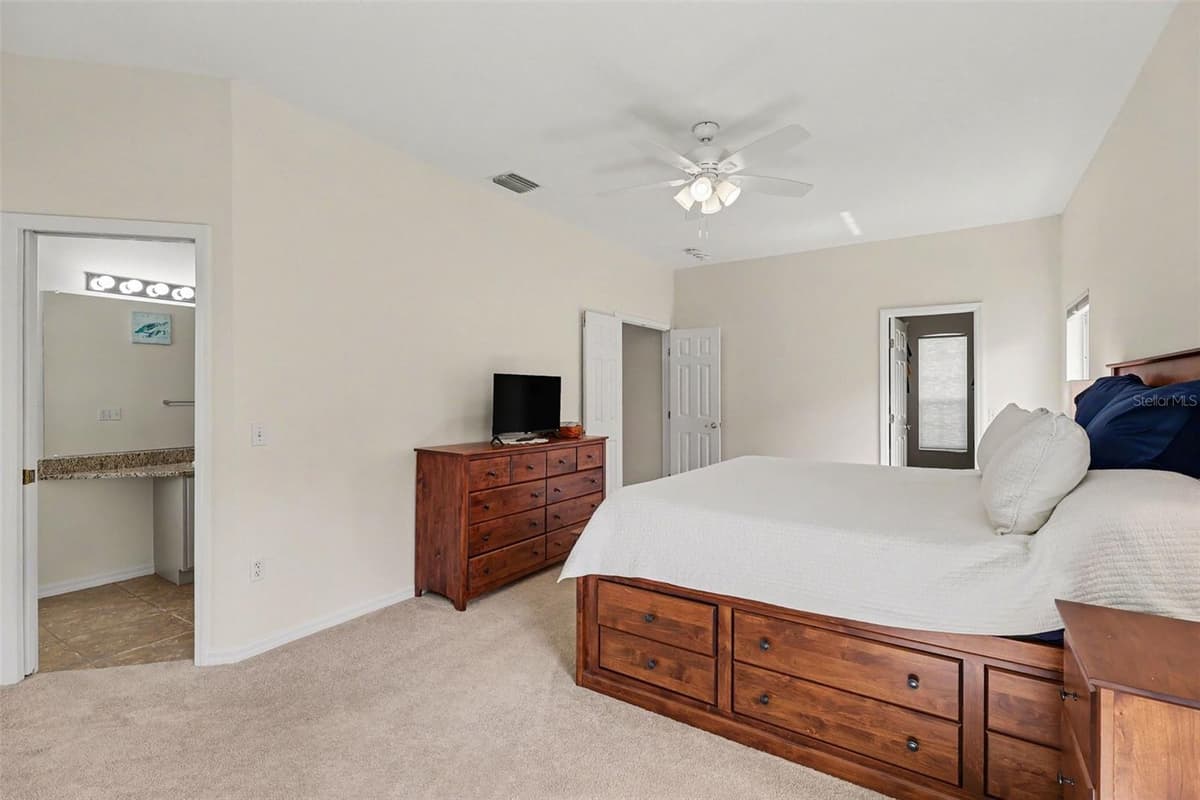 423 STONEHENGE CIRCLE — photo 15 of 41