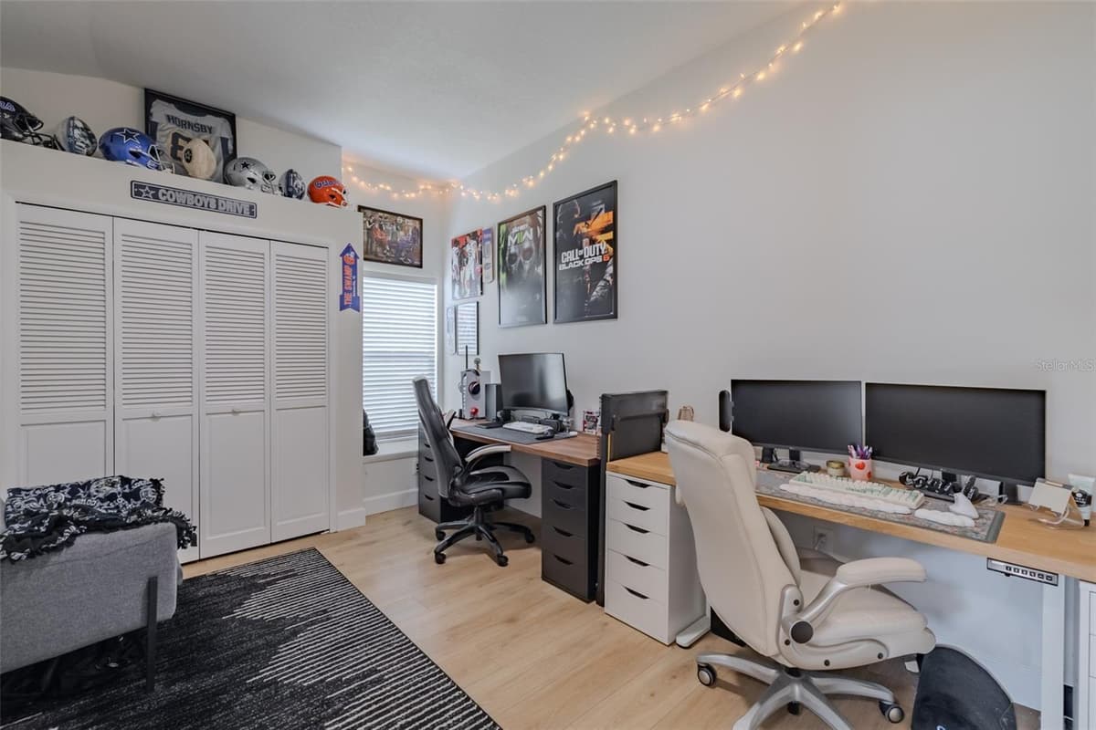 304 SCARLET OAK COURT — photo 31 of 42