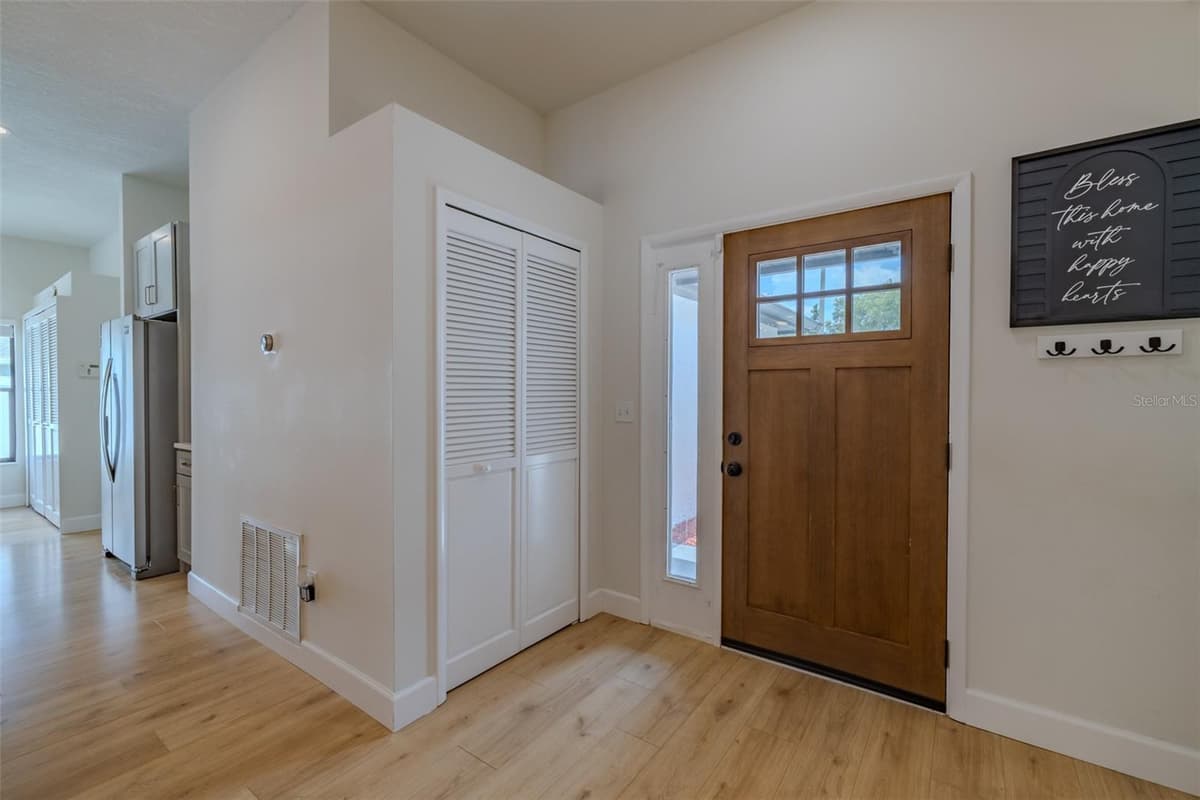 304 SCARLET OAK COURT — photo 15 of 42