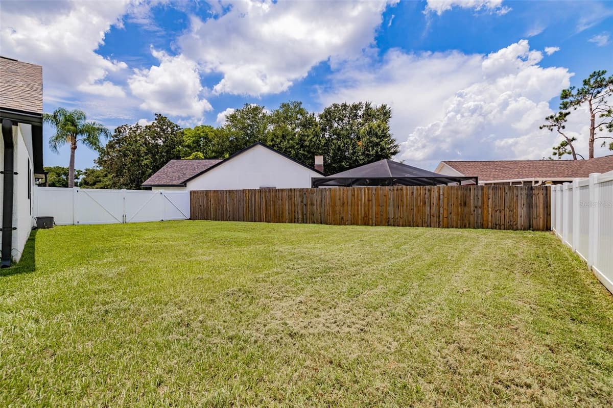 304 SCARLET OAK COURT — photo 37 of 42