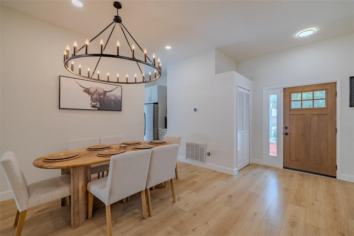 304 SCARLET OAK COURT — photo 17 of 42