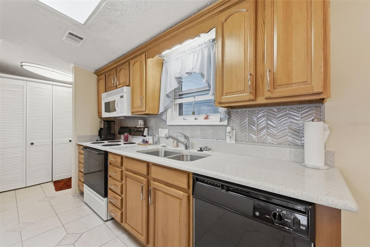 530 TIVOLI PARK DRIVE — photo 12 of 32