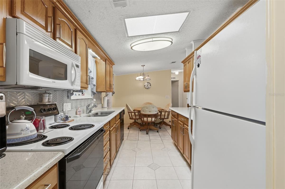 530 TIVOLI PARK DRIVE — photo 13 of 32